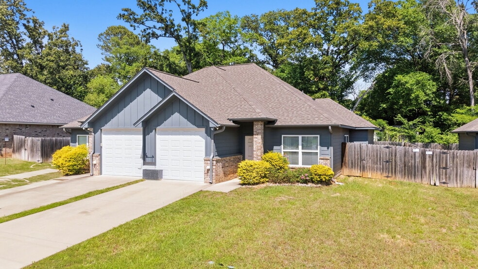 More Photos Of 16087 Echo Glen Dr, Tyler Apartments For Sale