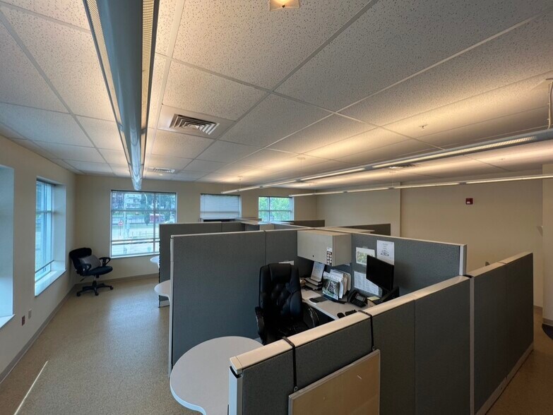 More Photos Of 112 Third Ave, Carnegie Office For Sale