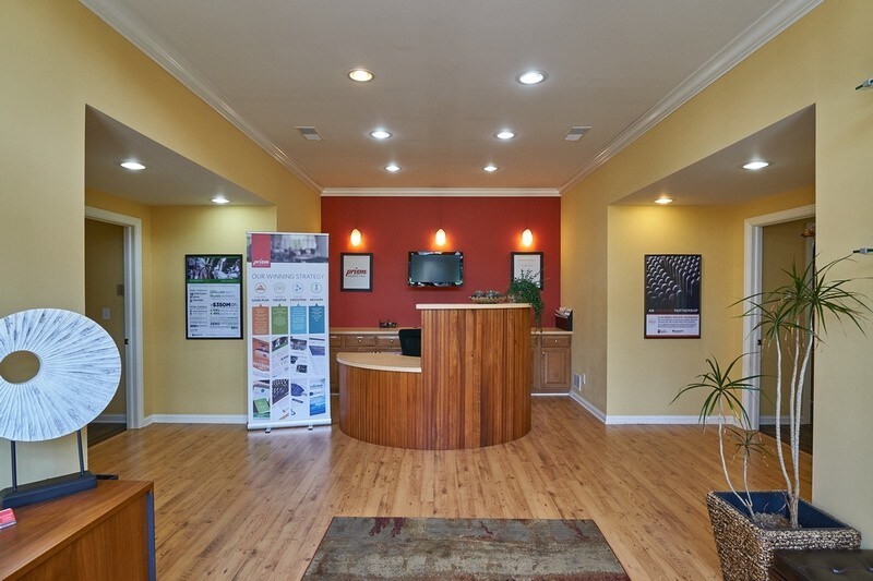 More Photos Of 5031 Forest Dr, New Albany Medical For Sale