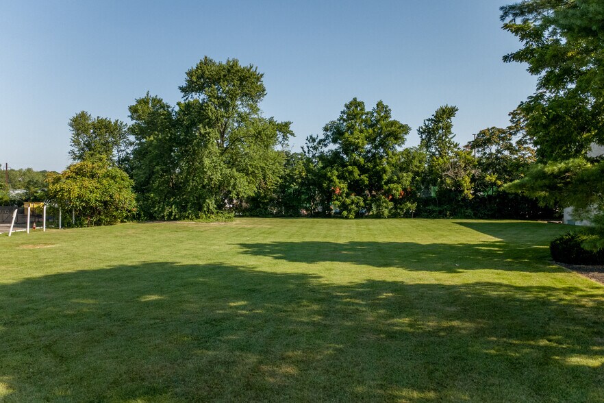 More Photos Of 329 Lincoln Hwy, Fairless Hills Warehouse For Sale