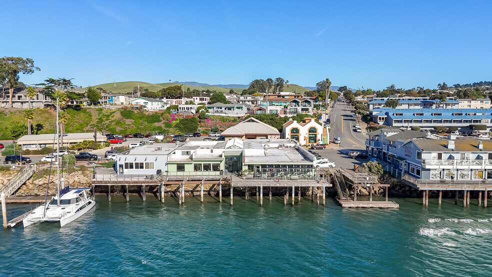More Photos Of 901-915 Embarcadero Rd, Morro Bay Restaurant For Sale