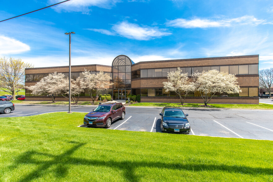 Primary Photo Of 1979 N Mill St, Naperville Medical For Lease