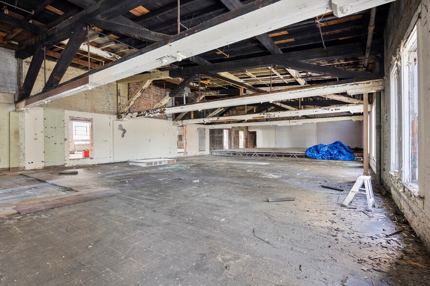 More Photos Of 104-112 Erie Blvd, Schenectady Land For Sale