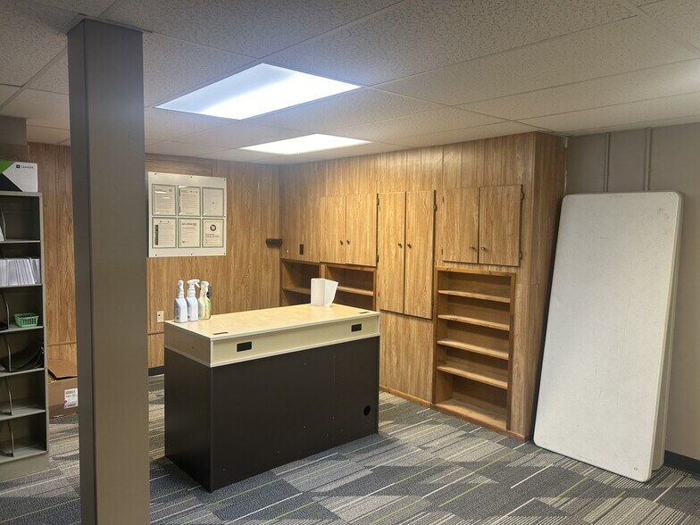 More Photos Of 2413 Crill Ave, Palatka Office For Sale