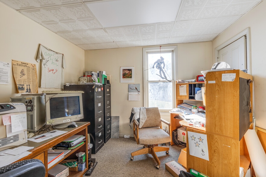 More Photos Of 830 Flory Mill Rd, Lancaster Light Manufacturing For Sale