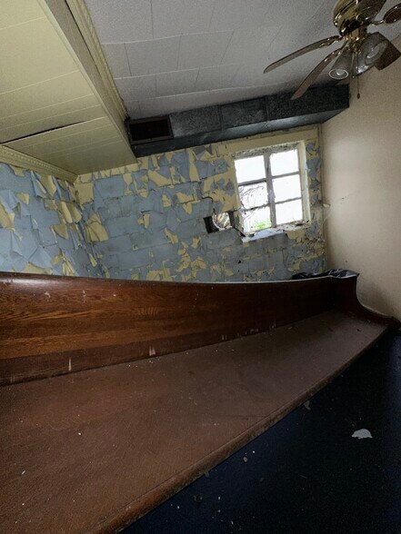 More Photos Of 1901 Mechanicsburg Rd, Springfield Religious Facility For Sale