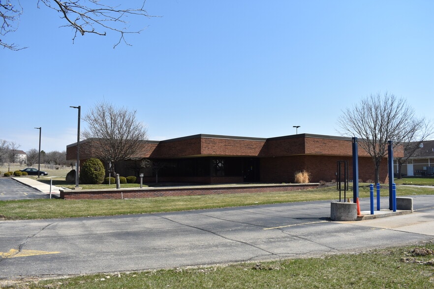 More Photos Of 1795 Madison Rd, Beloit Bank For Sale