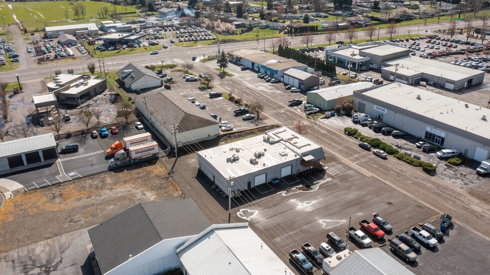 More Photos Of 1131 S Commercial Way SE, Albany Warehouse For Sale