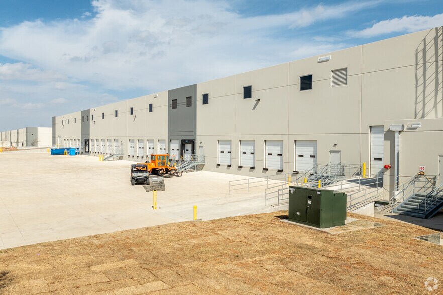 More Photos Of 3000 Mark IV Pky, Fort Worth Unknown For Lease