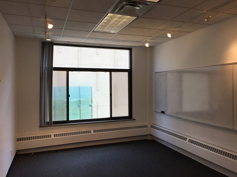 More Photos Of 419-425 Wabasha St N, Saint Paul Loft Creative Space For Sale