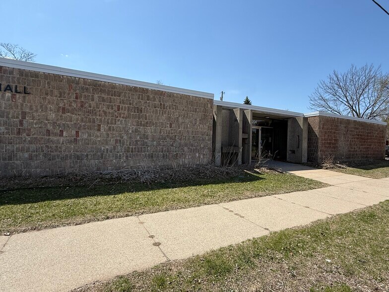 More Photos Of 1204 7th St S, Saint Cloud Office For Sale