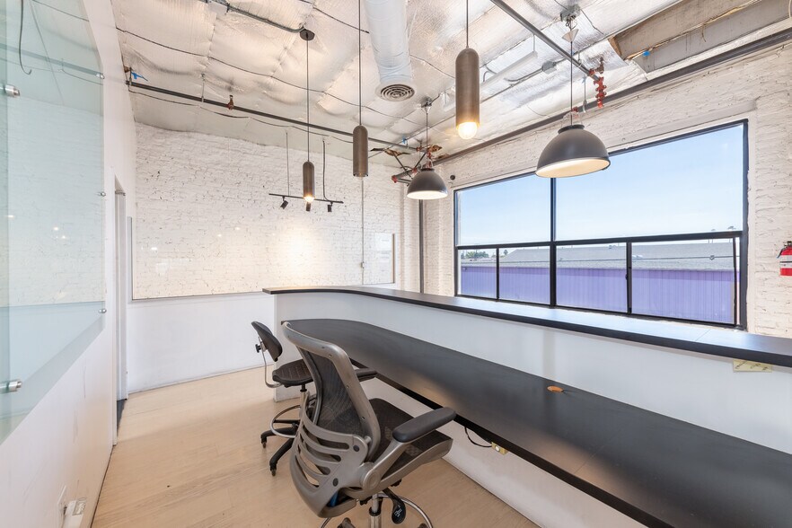 More Photos Of 197 E Jefferson Blvd, Los Angeles Warehouse For Sale