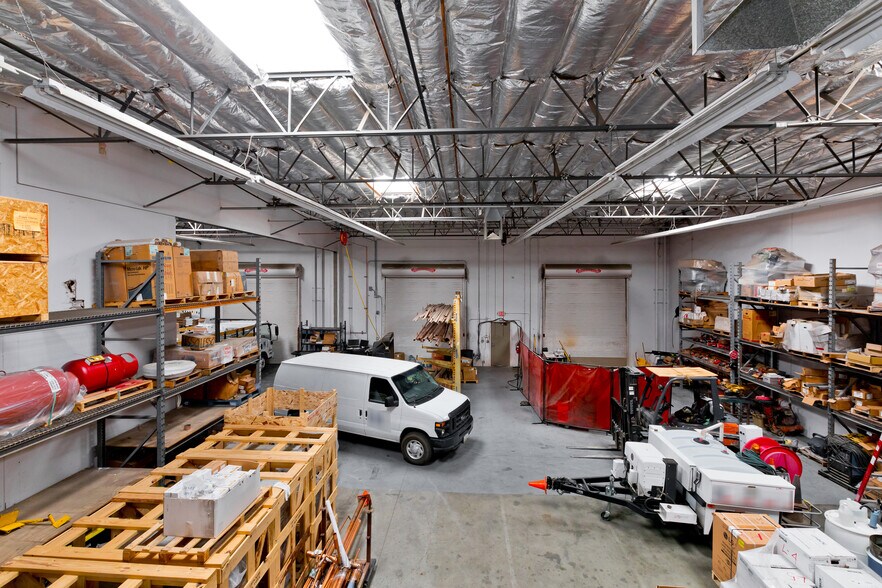 More Photos Of 31065 Plantation Dr, Thousand Palms Warehouse For Sale