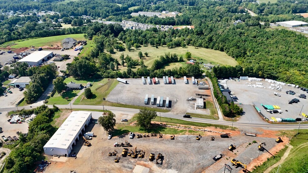 More Photos Of 202 E Victor Hill Rd, Duncan Industrial For Lease