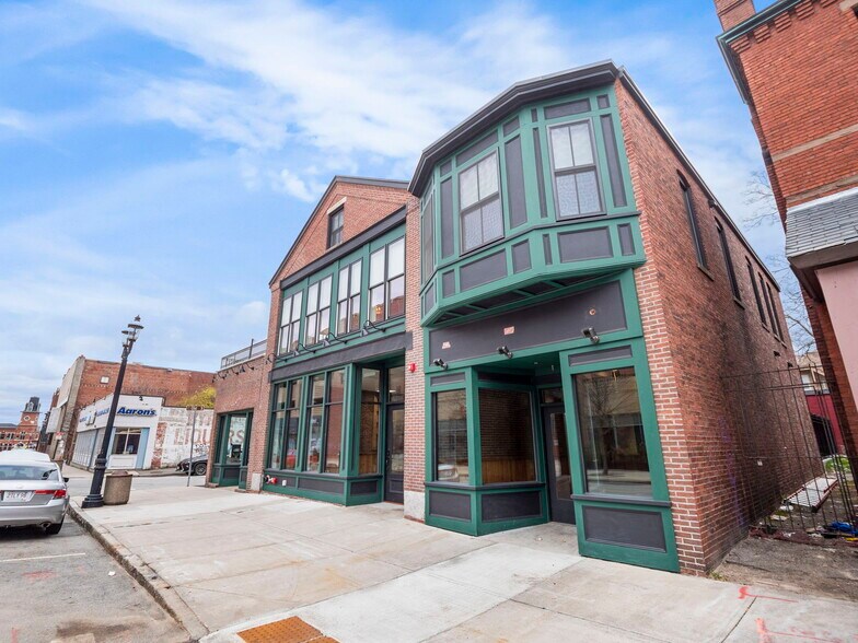 More Photos Of 138-140 Middlesex St, Lowell Storefront Retail Office For Lease