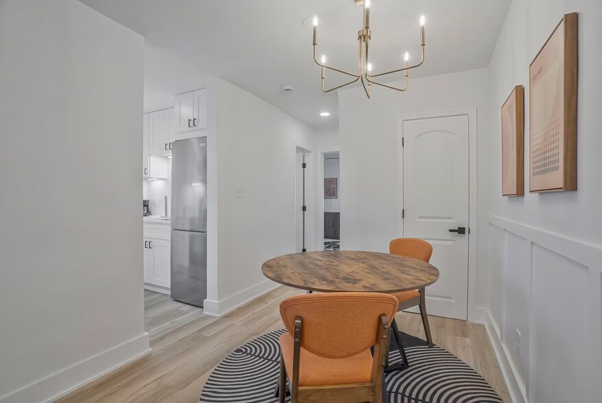 More Photos Of 1217 N Kensington St, Arlington Apartments For Sale