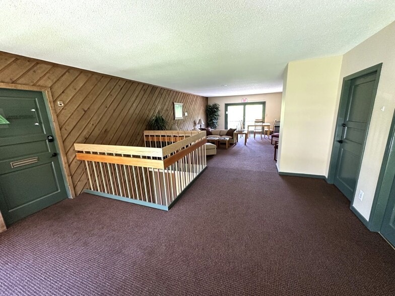 More Photos Of 198 N Main St, Rutland Office For Sale