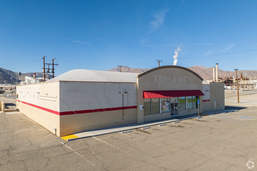 Primary Photo Of 13247 Jones St, Trona Freestanding For Sale