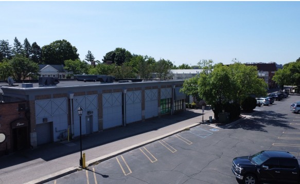 Primary Photo Of 107 Kercheval Ave, Grosse Pointe Drugstore For Lease