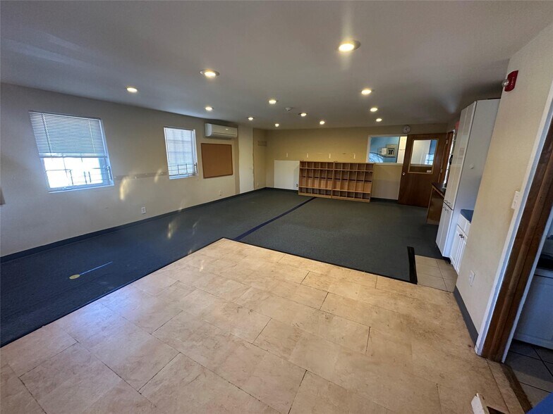 More Photos Of 2430 Carmel Ave, Brewster Office For Lease