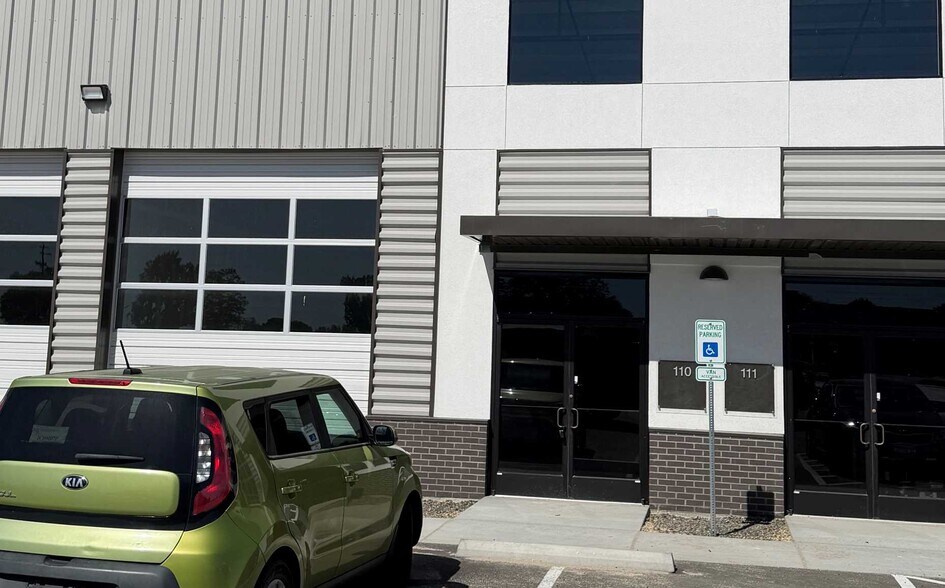 More Photos Of 3788 E Amity Ave, Nampa Flex For Lease