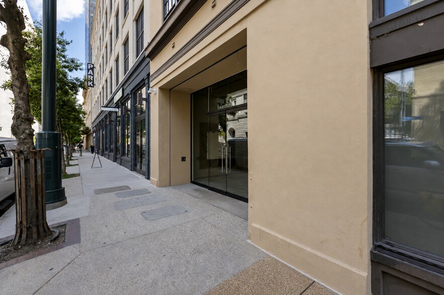 More Photos Of 640 Magazine St, New Orleans Hospitality For Lease