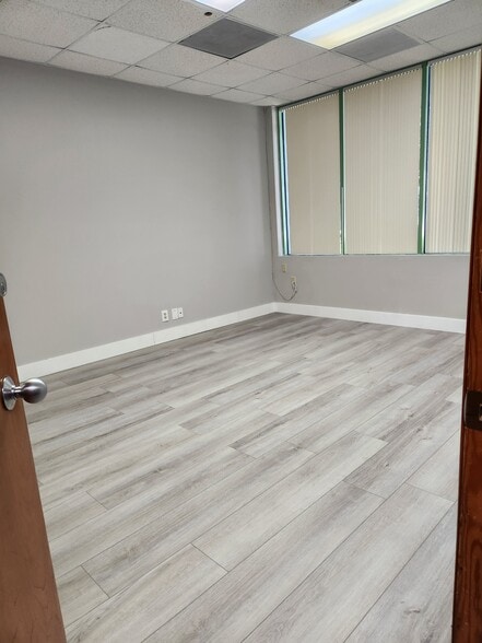 More Photos Of 5100 W Copans Rd, Margate Office For Lease