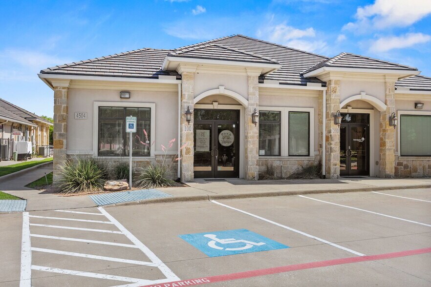More Photos Of 4504 Legacy Dr, Plano Medical For Sale