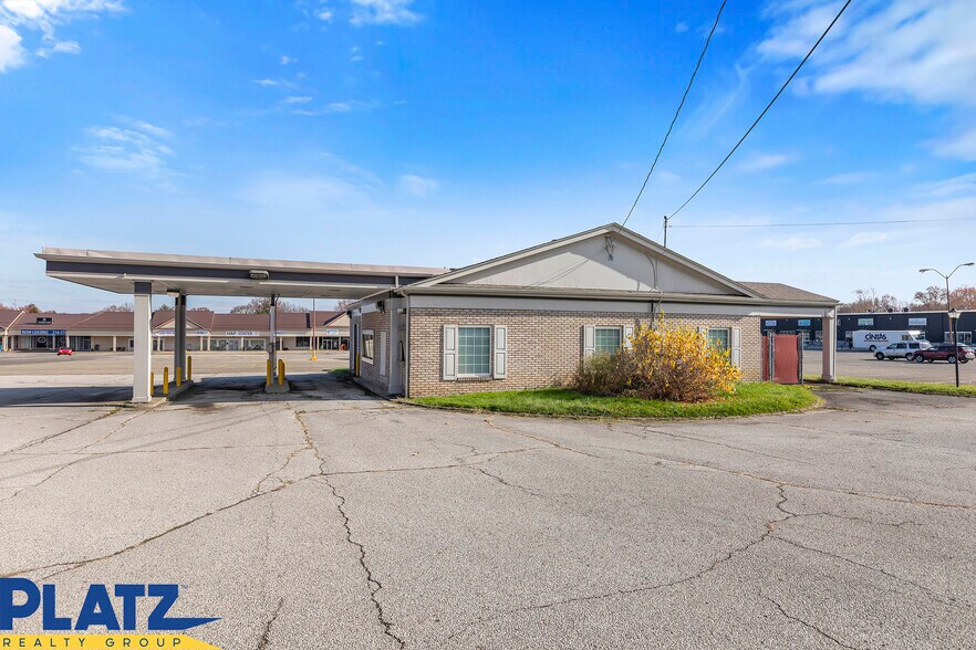 More Photos Of 1705-1747 S Raccoon Rd, Youngstown Unknown For Lease