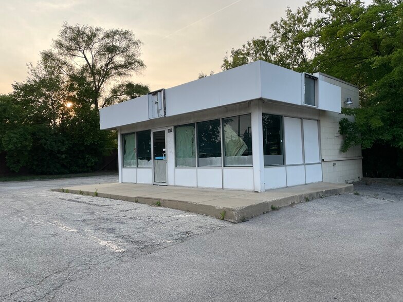 More Photos Of 2800 Dundee Rd, Northbrook Land For Lease