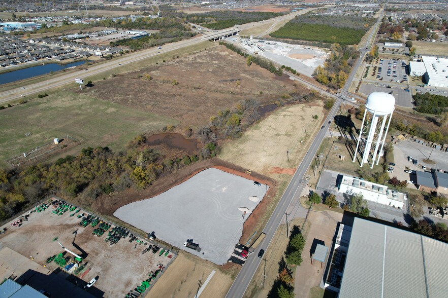 More Photos Of 801 N Sara Rd, Yukon Land For Lease