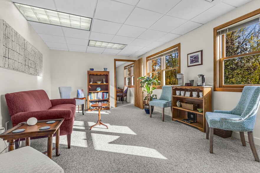 More Photos Of 345 Boston Post Rd, Sudbury Office For Lease