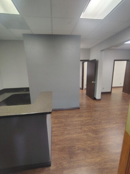 More Photos Of 145 E University Dr, Mesa Office For Lease