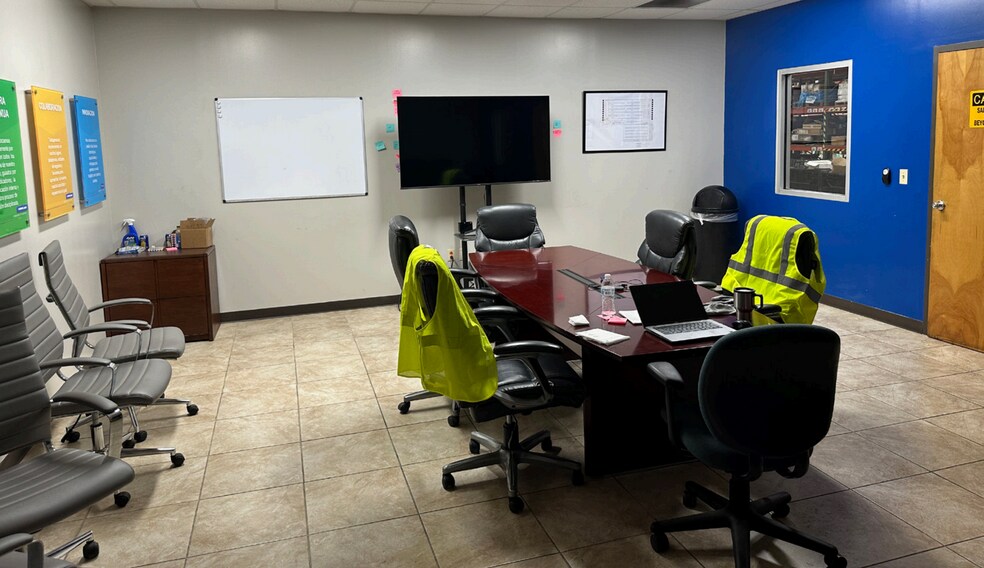 More Photos Of 3101 W Military Hwy, McAllen Distribution For Lease