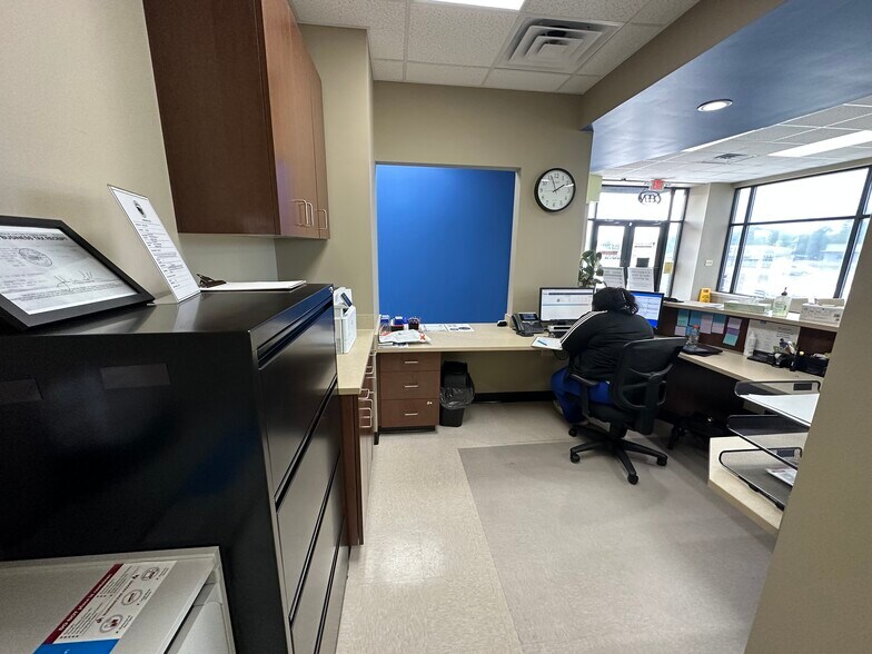 More Photos Of 1702 Ohio Ave N, Live Oak Medical For Sale