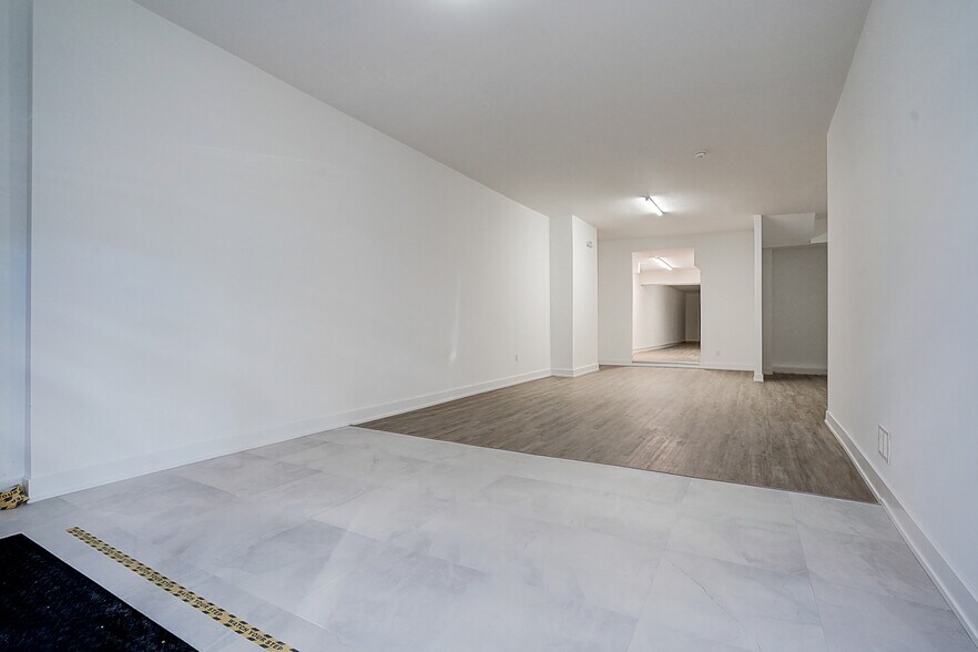 More Photos Of 349 Spadina Av, Toronto Storefront Retail Residential For Sale