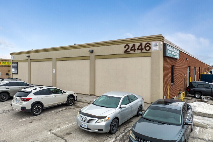More Photos Of 2446 Cawthra Rd, Mississauga Flex For Lease