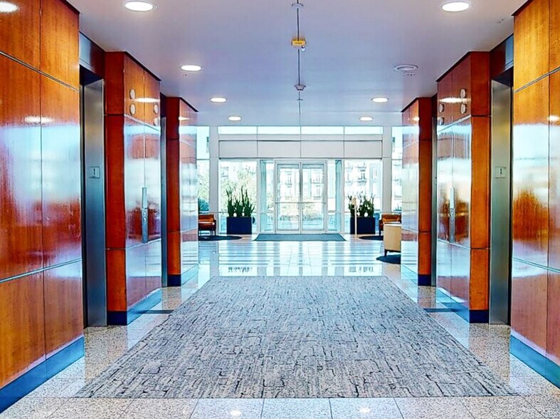 More Photos Of 10375 Park Meadows Dr, Lone Tree Office For Lease