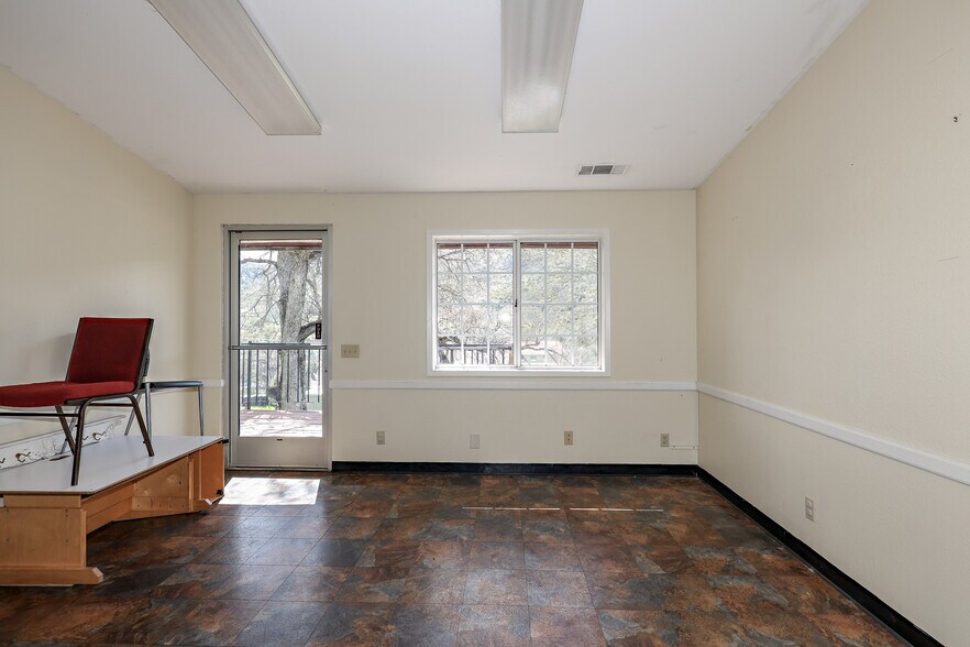 More Photos Of 5320 State Highway 49, Mariposa Office Residential For Sale