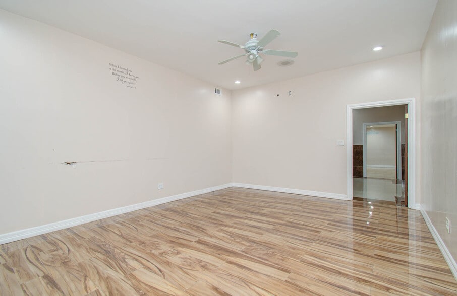 More Photos Of 11411 Homestead Rd, Houston Religious Facility For Sale