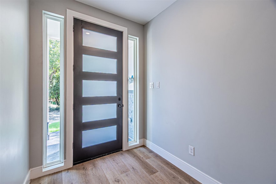 More Photos Of 2376 Longhorn St, Dallas Apartments For Sale