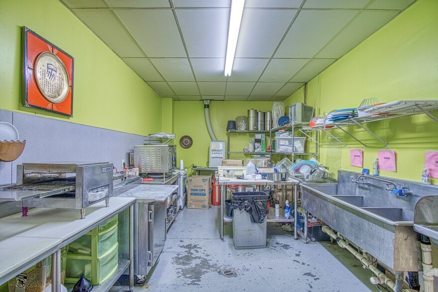 More Photos Of 3174 Salem Rd SE, Conyers Flex For Sale