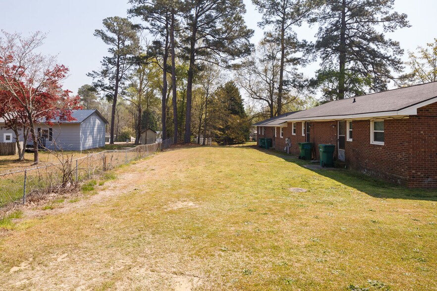 More Photos Of 1043-1053 Rulnick St, Fayetteville Apartments For Sale
