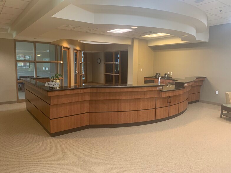 More Photos Of 2120 High Wickham Place, Louisville Office For Lease