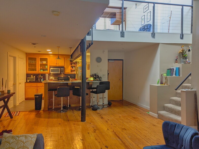 More Photos Of 1316-1318 E Cary St, Richmond Storefront Retail Residential For Lease