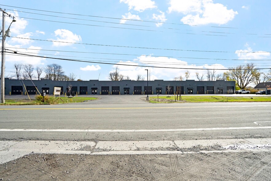 More Photos Of 46 Maple Ave, Schenectady Warehouse For Lease
