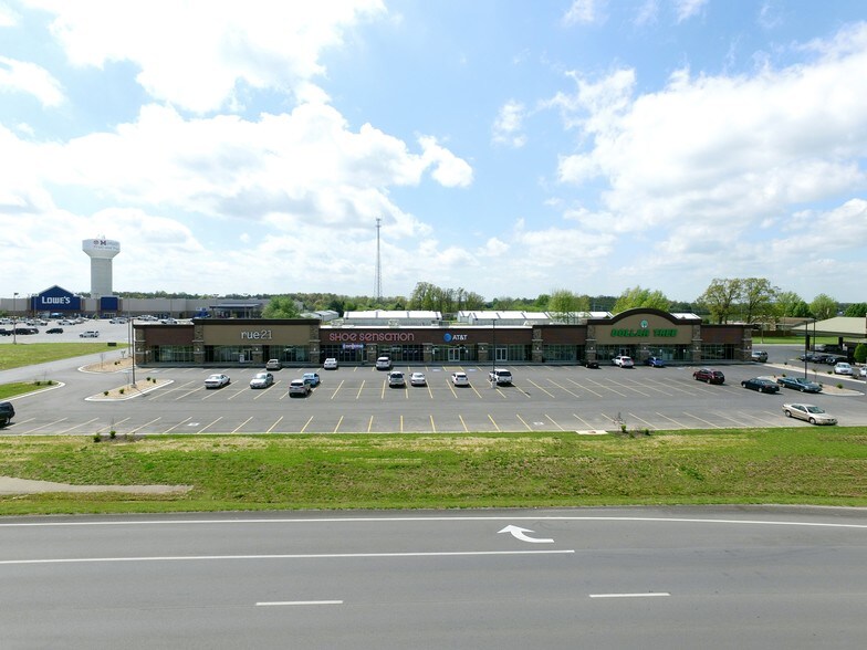 More Photos Of 903 E US Highway 60, Monett Storefront For Lease