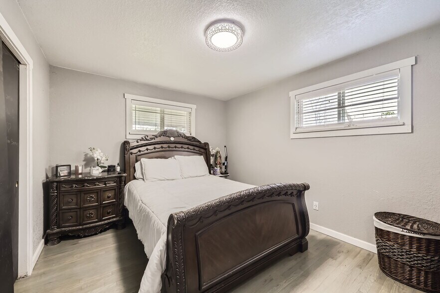 More Photos Of 8690 Verbena St, Commerce City Warehouse For Sale