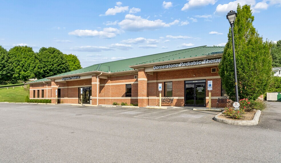 More Photos Of 26208 Lee Hwy, Abingdon Medical For Lease