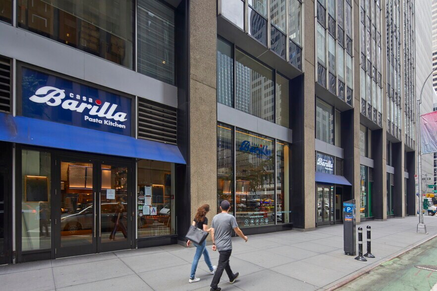 Primary Photo Of 1290 Avenue of the Americas, New York Office For Lease